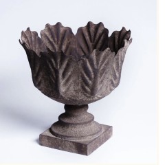 Petersham Nurseries Metal Planters (Set of 4)